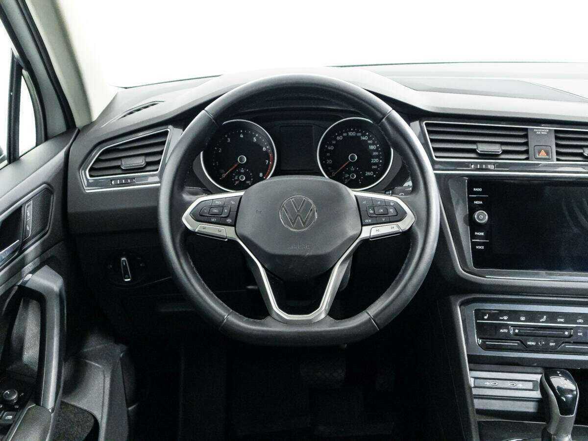 Купить Volkswagen Tiguan с пробегом. Фото: #15