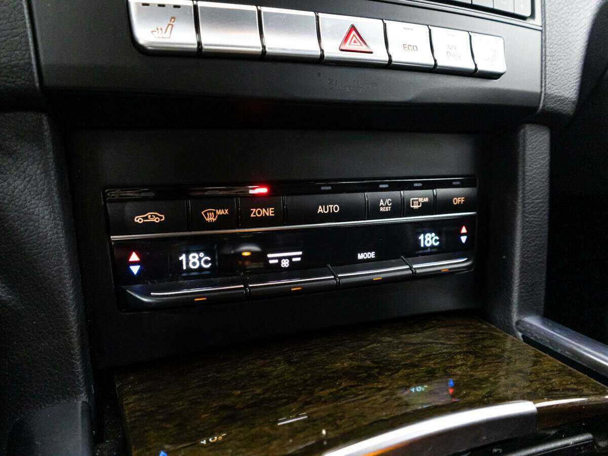 Купить Mercedes-Benz E-Класс с пробегом. Фото: #15