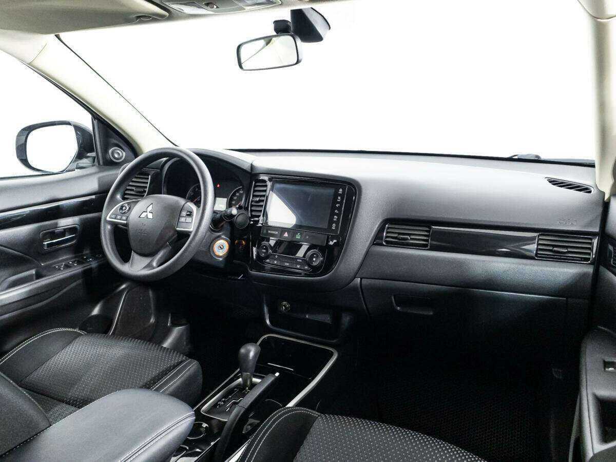 Купить Mitsubishi Outlander с пробегом. Фото: #8