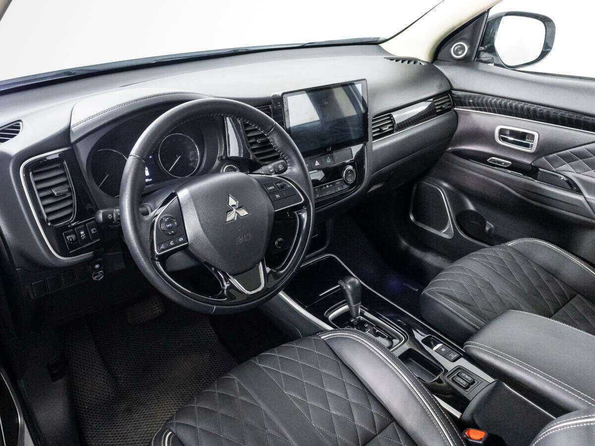 Купить Mitsubishi Outlander с пробегом. Фото: #9