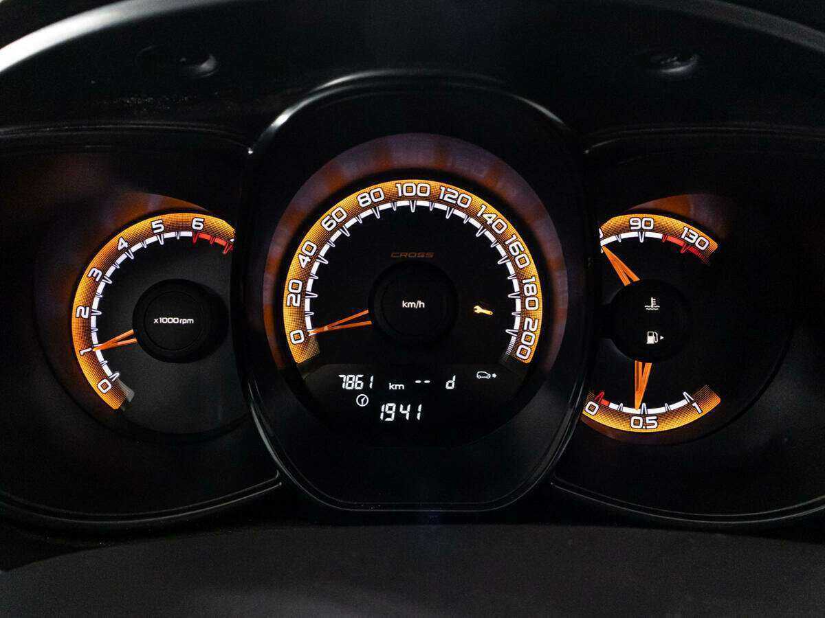 Купить Lada (ВАЗ) Vesta с пробегом. Фото: #11