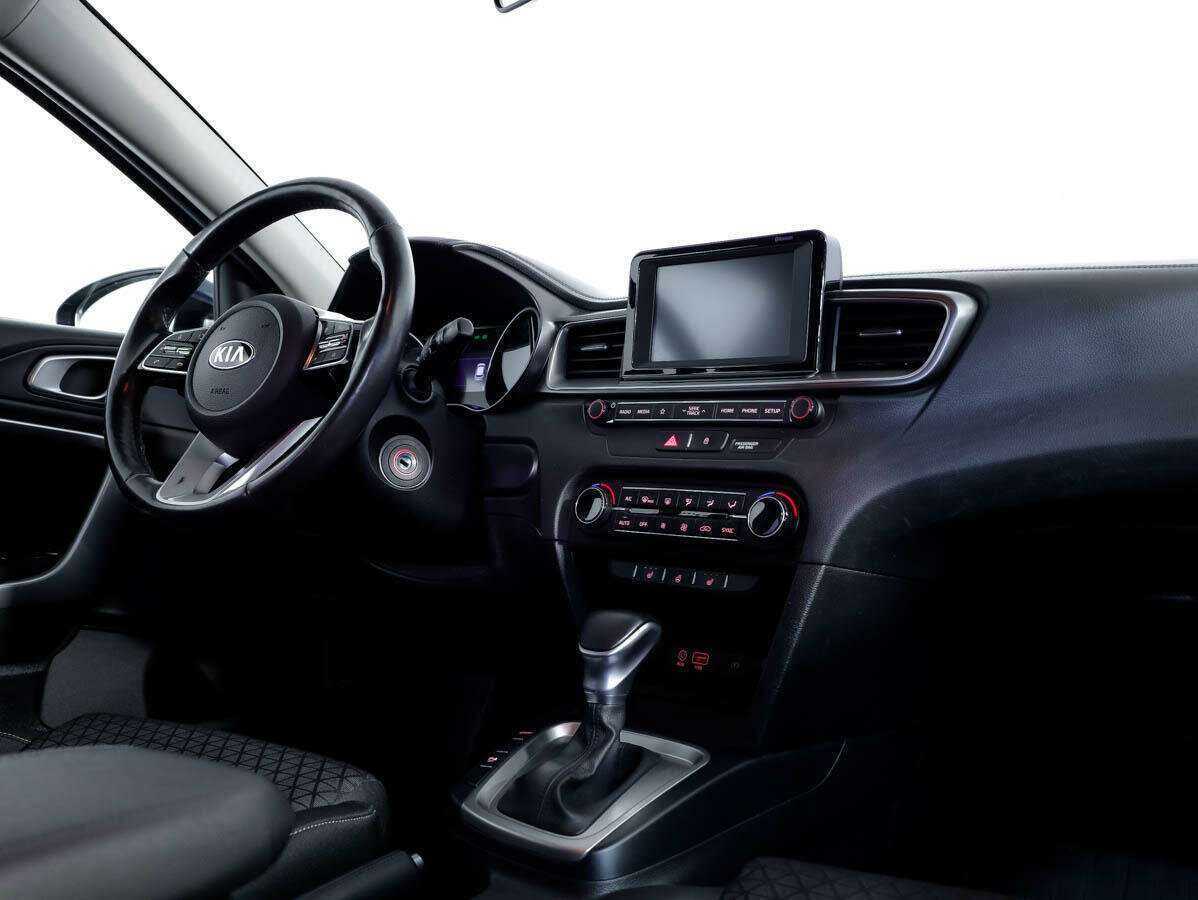 Купить Kia Ceed с пробегом. Фото: #9