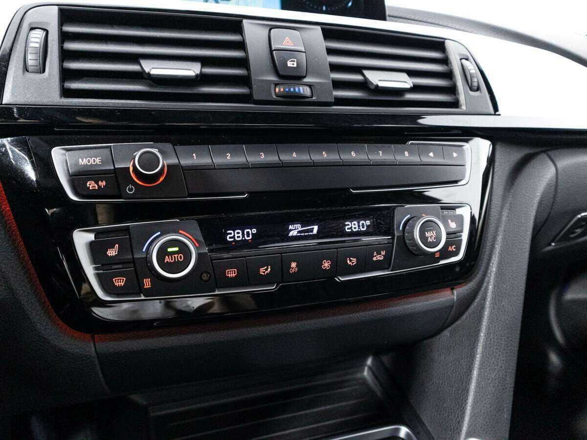 Купить BMW 3 серии с пробегом. Фото: #15