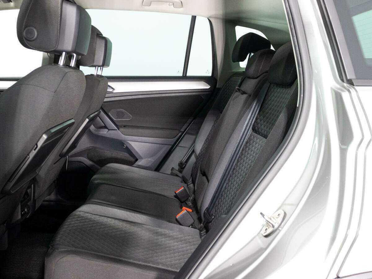 Купить Volkswagen Tiguan с пробегом. Фото: #9
