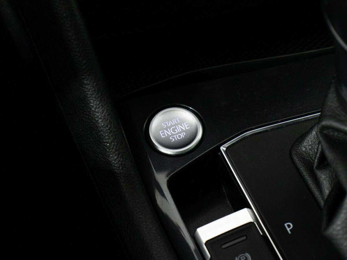 Купить Volkswagen Tiguan с пробегом. Фото: #17