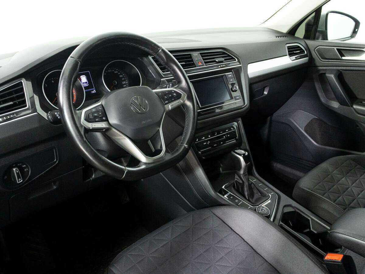 Купить Volkswagen Tiguan с пробегом. Фото: #10