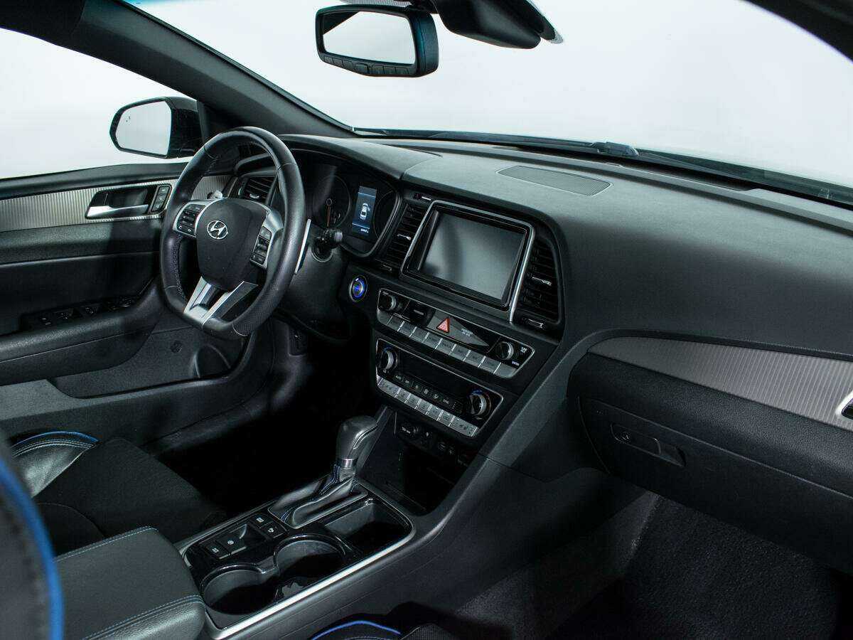 Купить Hyundai Sonata с пробегом. Фото: #8