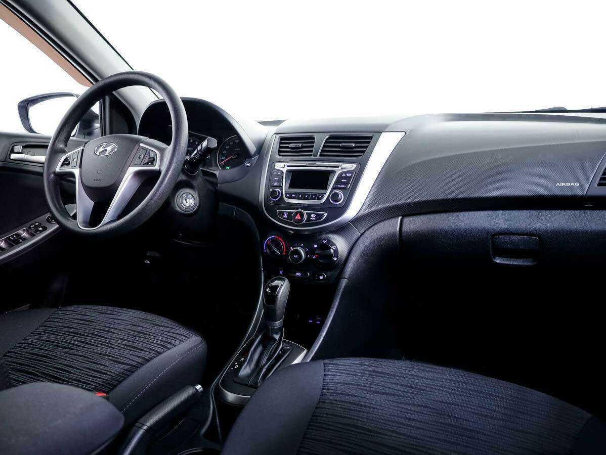 Купить Hyundai Solaris с пробегом. Фото: #8