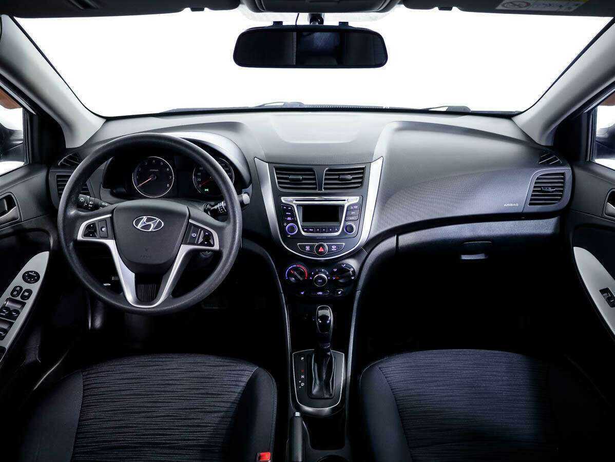 Купить Hyundai Solaris с пробегом. Фото: #9