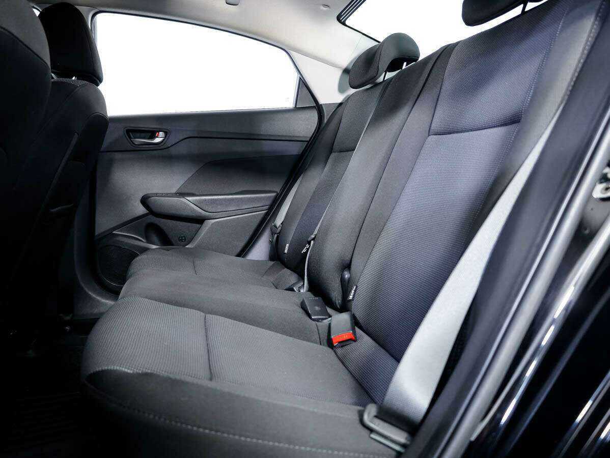 Купить Hyundai Solaris с пробегом. Фото: #11