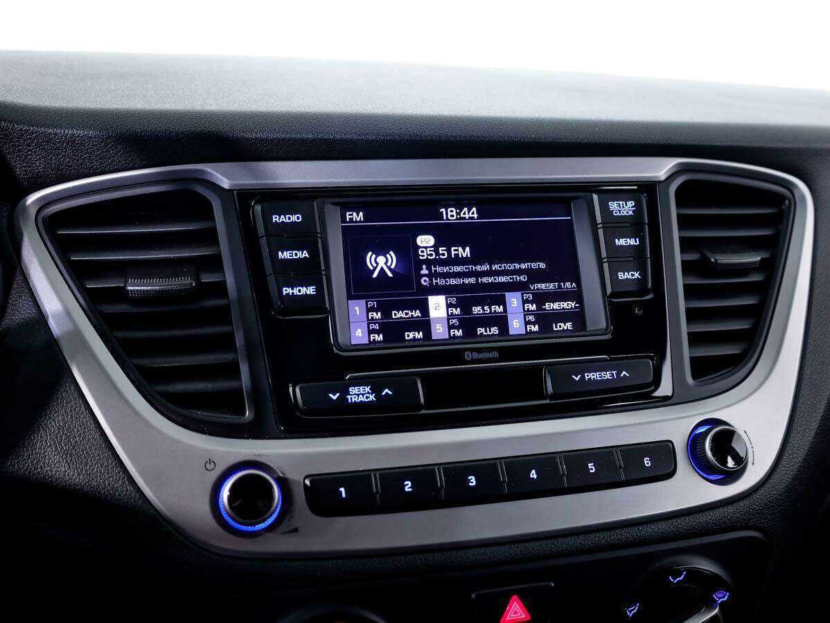 Купить Hyundai Solaris с пробегом. Фото: #13