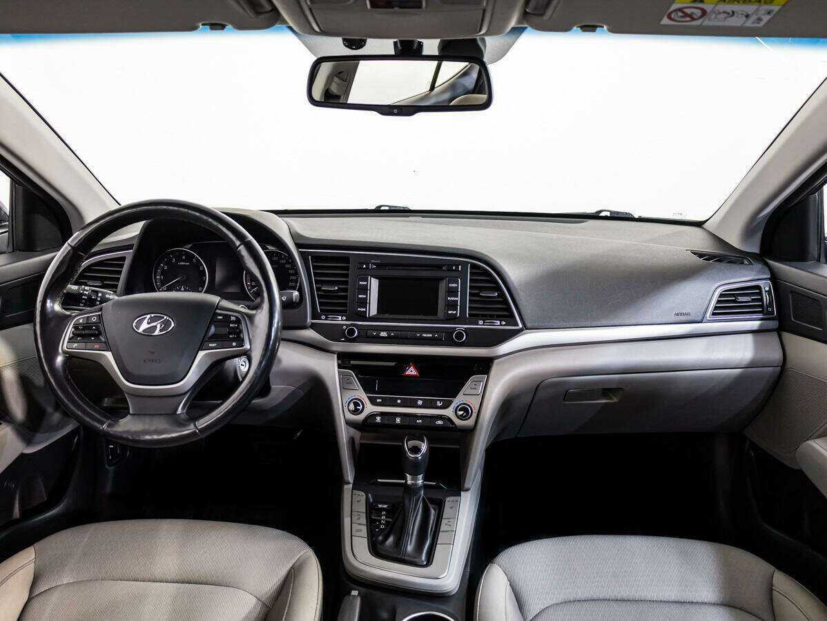 Купить Hyundai Elantra с пробегом. Фото: #8
