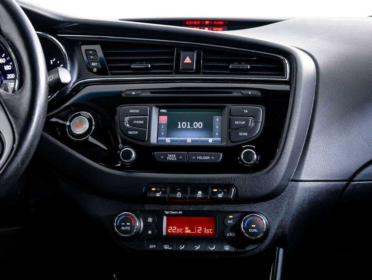 Купить Kia Ceed с пробегом. Фото: #16