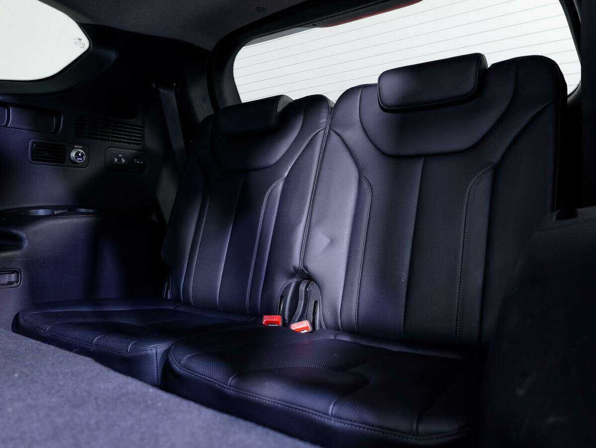 Купить Hyundai Santa Fe с пробегом. Фото: #12