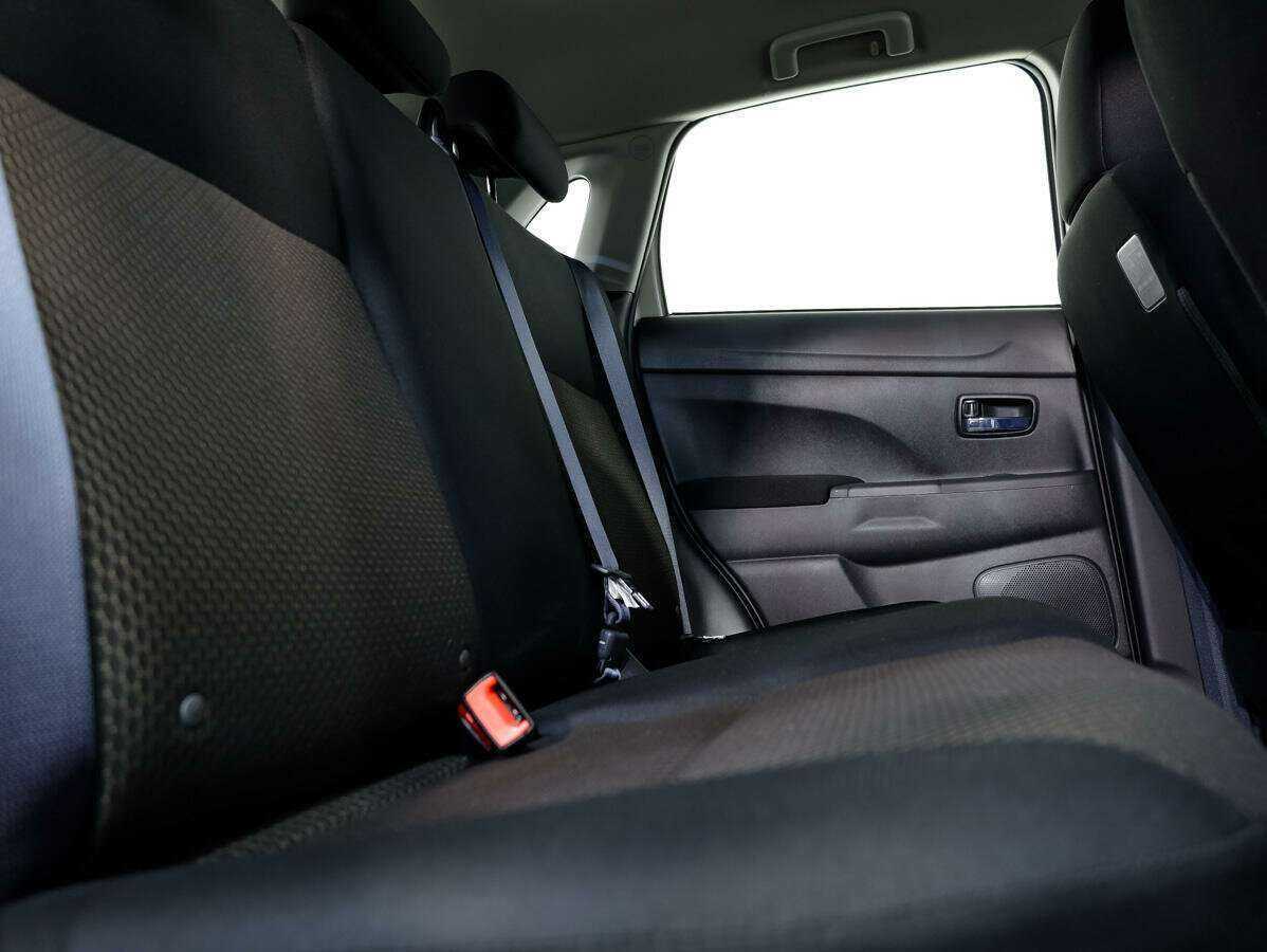 Купить Mitsubishi ASX с пробегом. Фото: #8