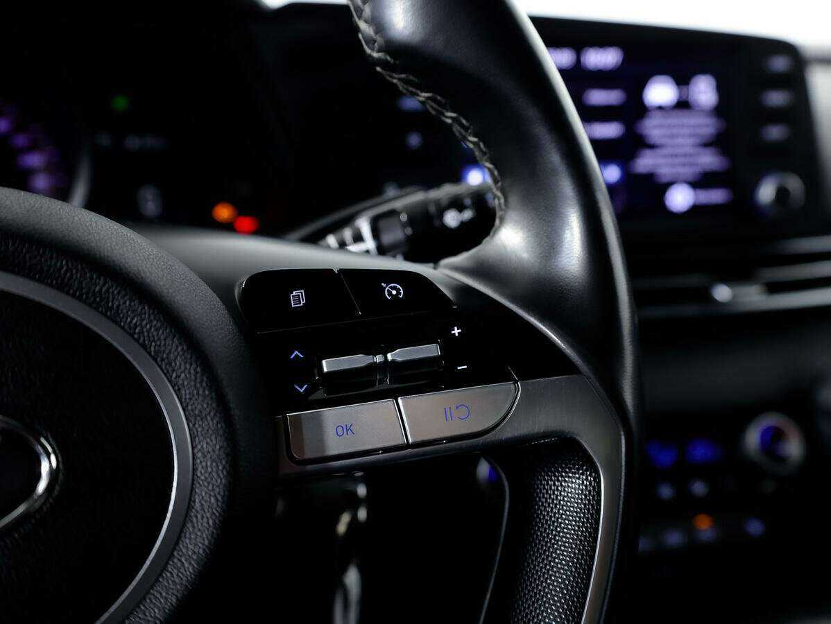 Купить Hyundai Elantra с пробегом. Фото: #21