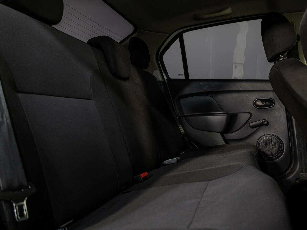 Купить Renault Logan с пробегом. Фото: #10