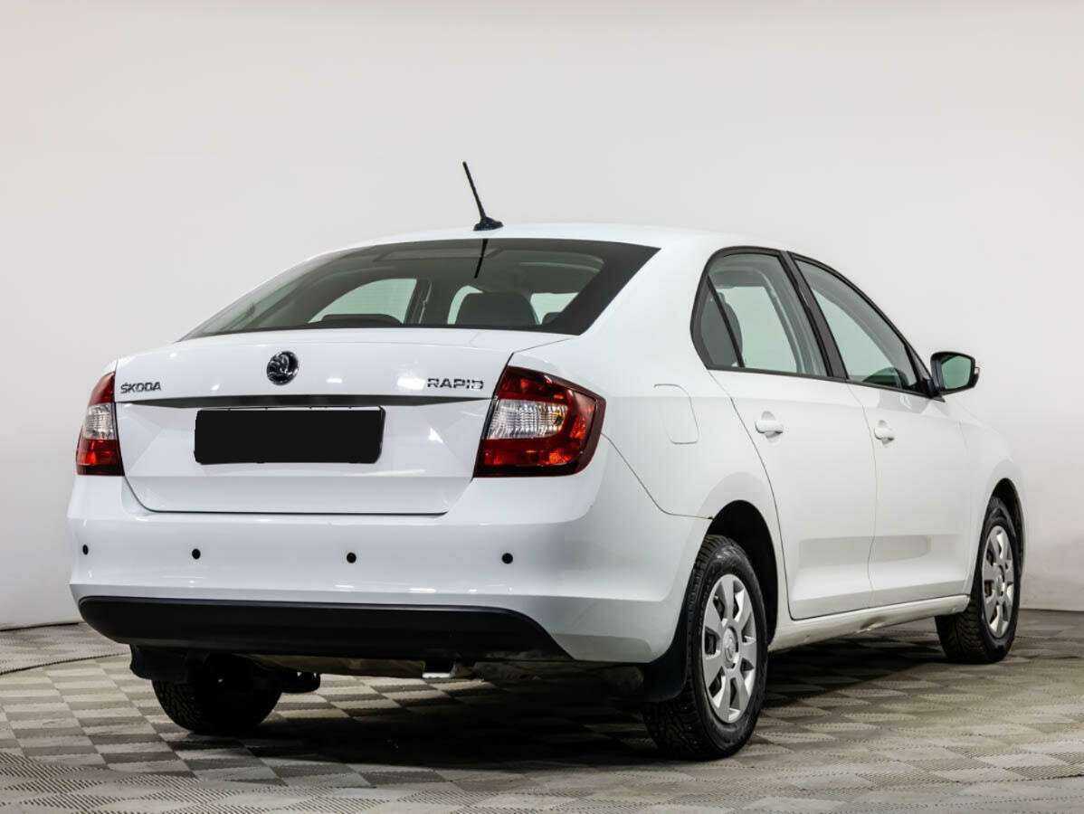 Купить Skoda Rapid с пробегом. Фото: #3