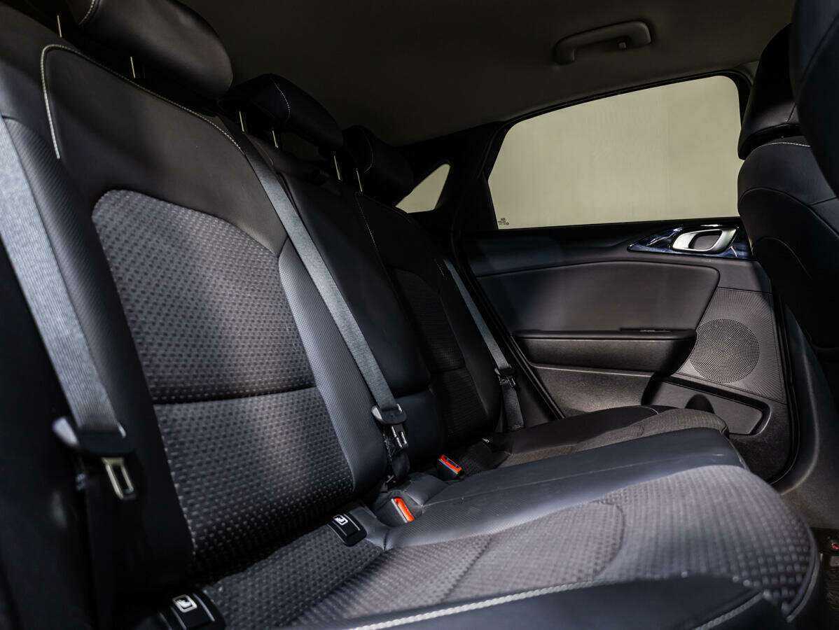 Купить Kia Ceed с пробегом. Фото: #11