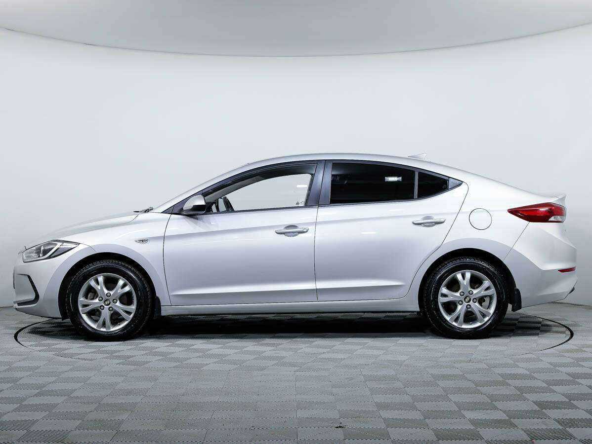 Купить Hyundai Elantra с пробегом. Фото: #6