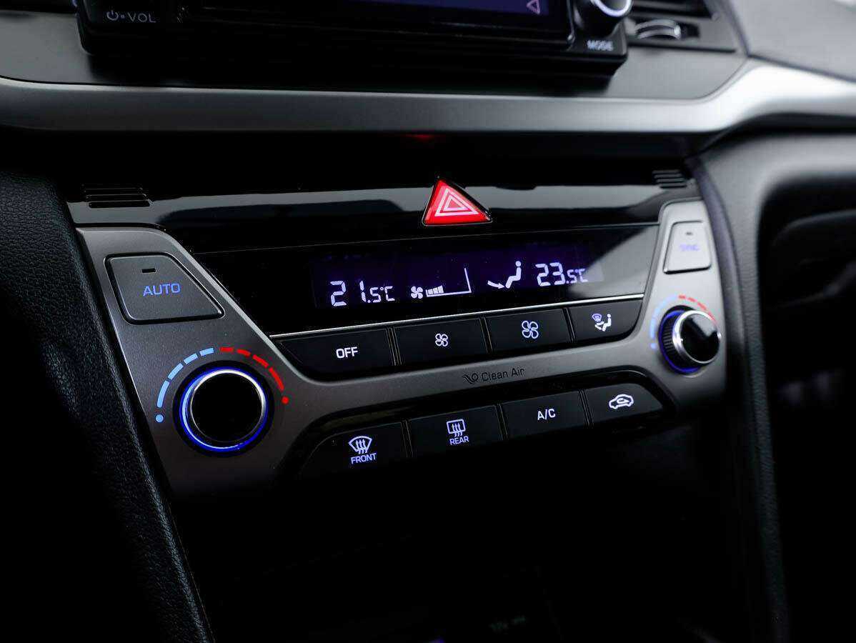 Купить Hyundai Elantra с пробегом. Фото: #15