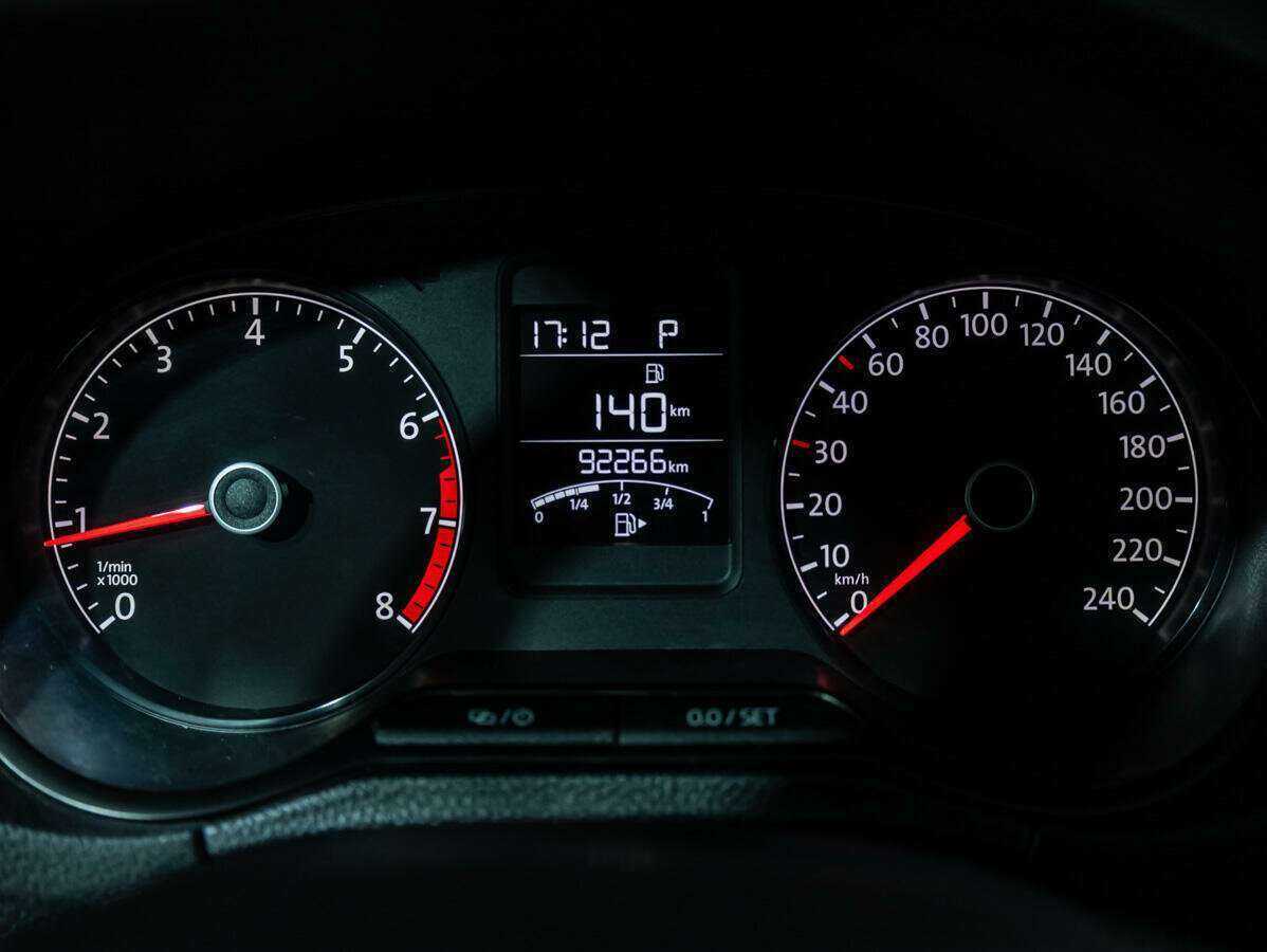 Купить Volkswagen Polo с пробегом. Фото: #14