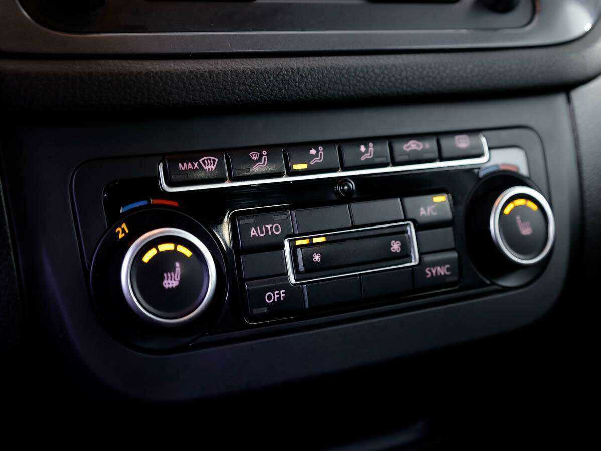 Купить Volkswagen Tiguan с пробегом. Фото: #15