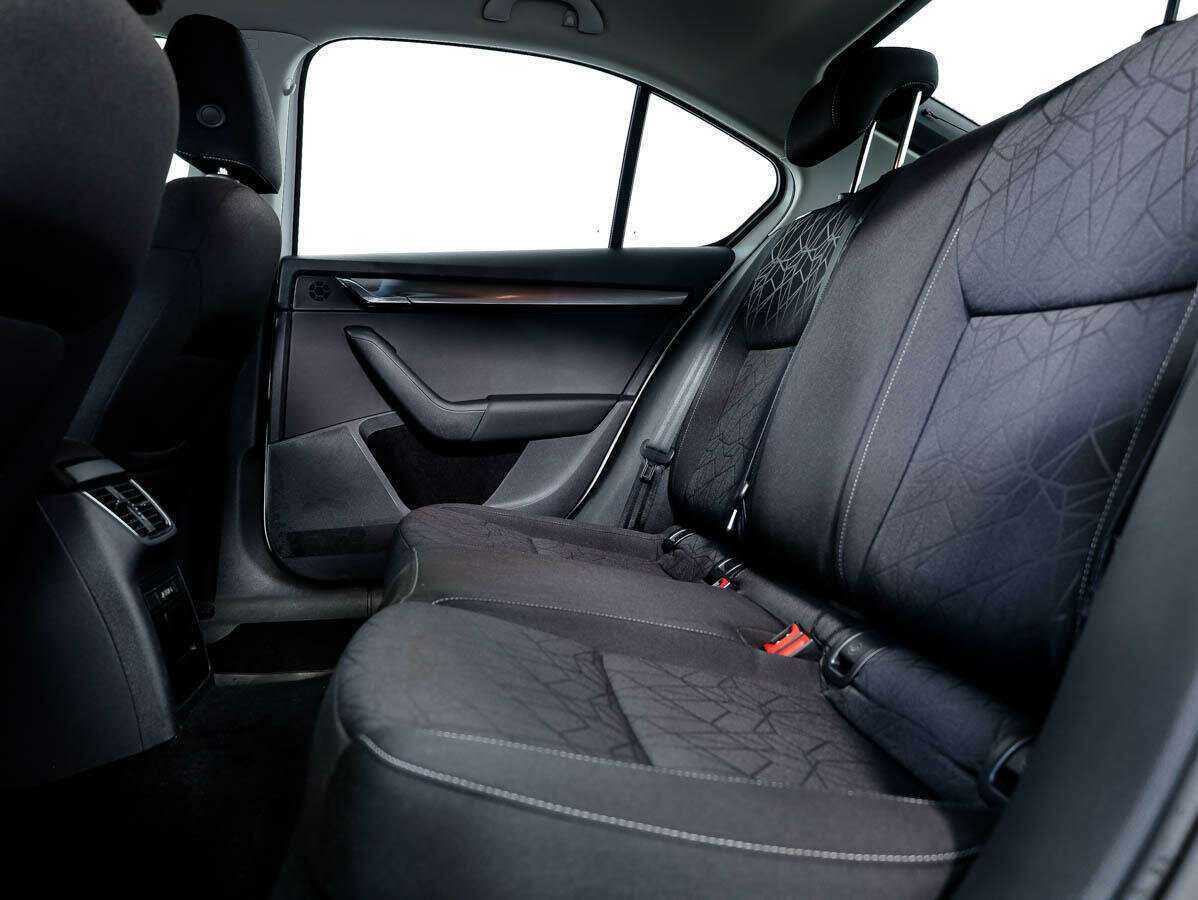 Купить Skoda Octavia с пробегом. Фото: #14