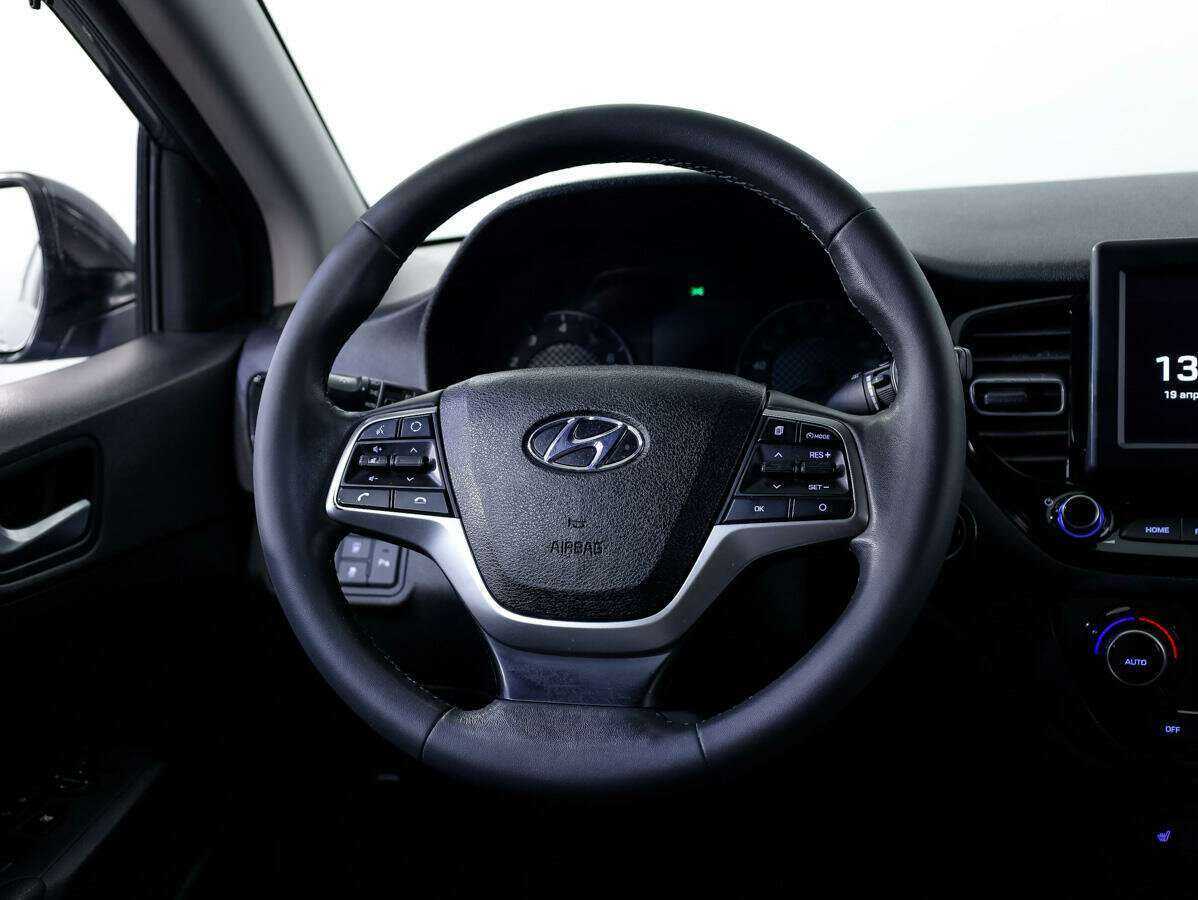 Купить Hyundai Solaris с пробегом. Фото: #10