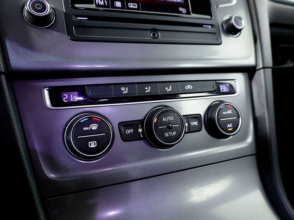 Купить Volkswagen Golf с пробегом. Фото: #13