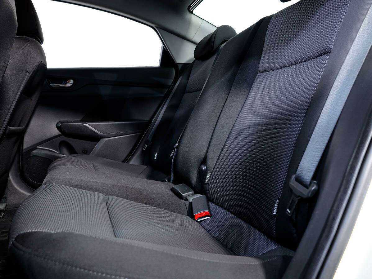 Купить Hyundai Solaris с пробегом. Фото: #12