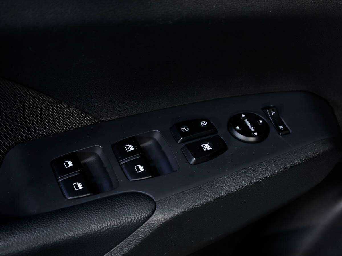 Купить Hyundai Solaris с пробегом. Фото: #13