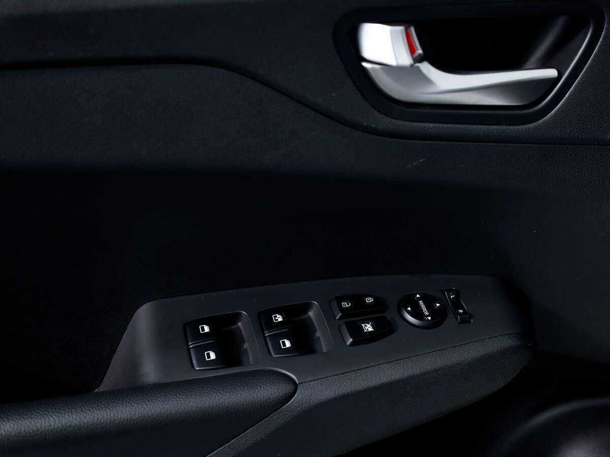 Купить Hyundai Solaris с пробегом. Фото: #12