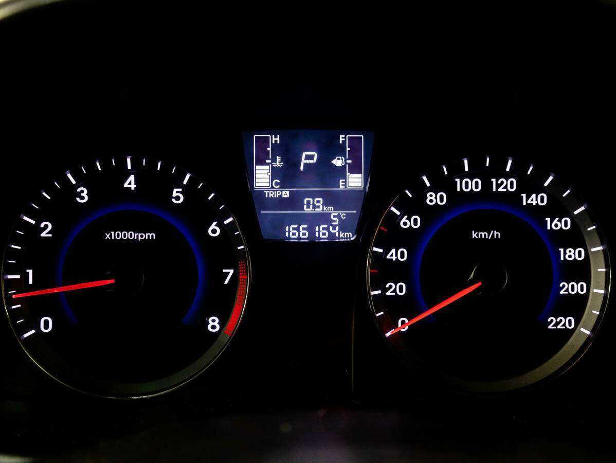 Купить Hyundai Solaris с пробегом. Фото: #9