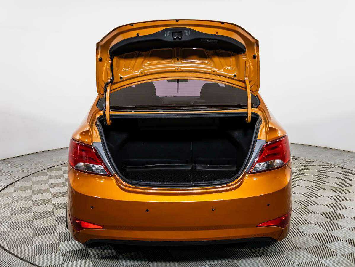 Купить Hyundai Solaris с пробегом. Фото: #17