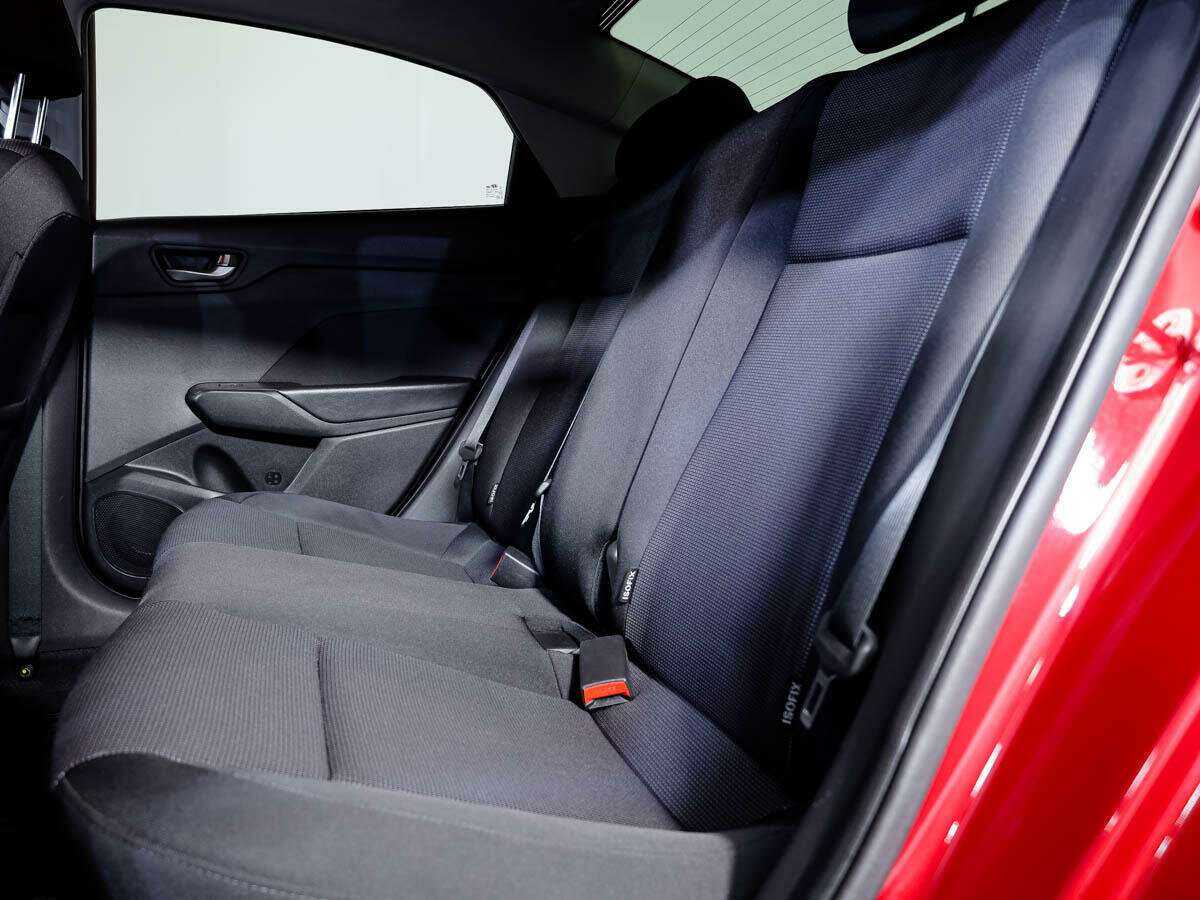 Купить Hyundai Solaris с пробегом. Фото: #11