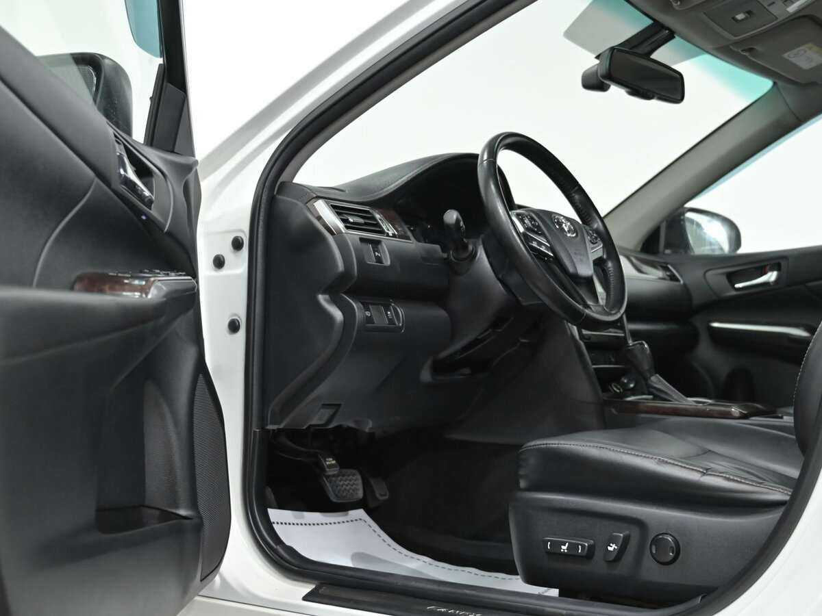 Продажа Б/У Тойота Камри. Фото: #4