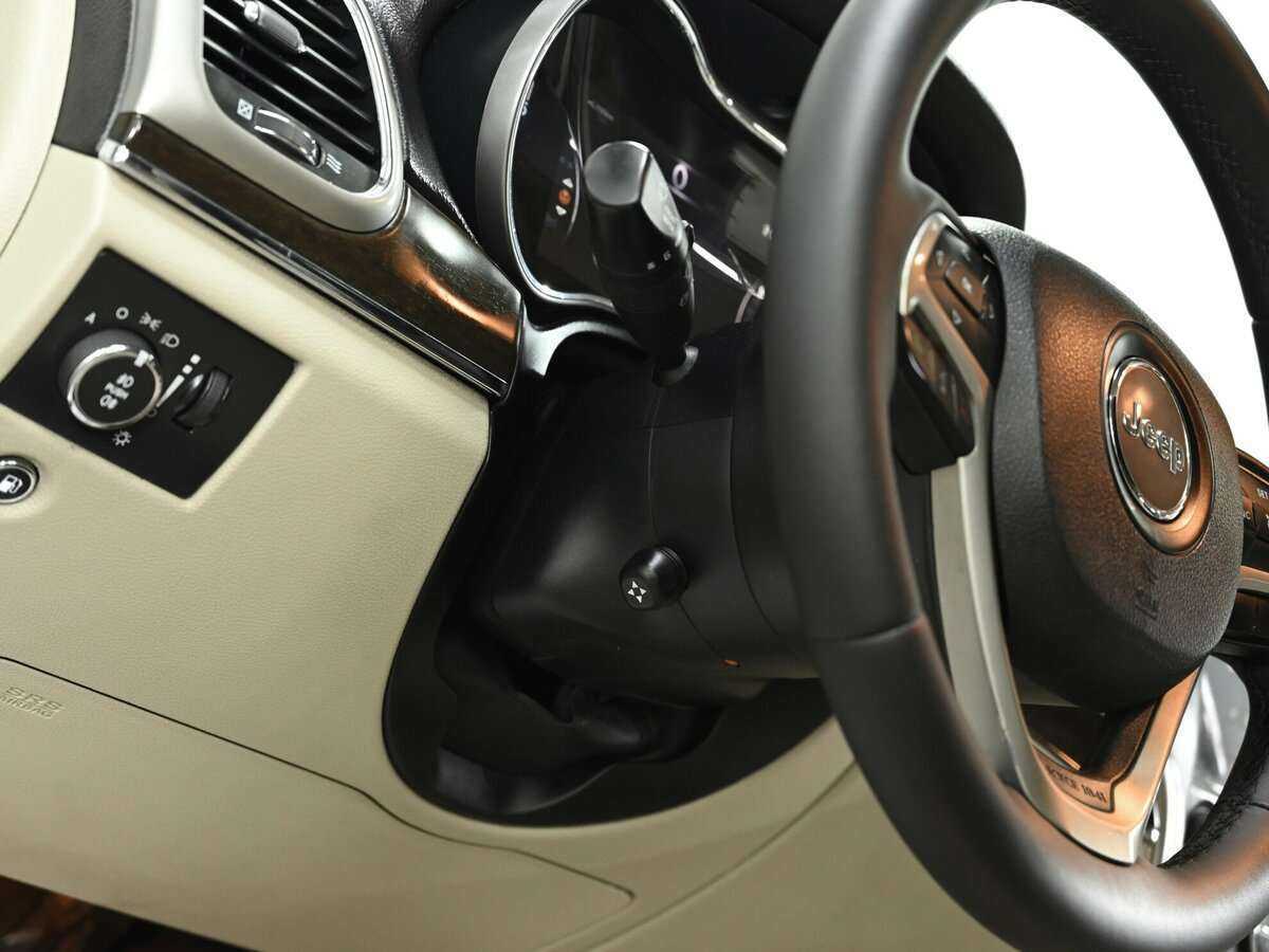 Купить Jeep Grand Cherokee с пробегом. Фото: #6