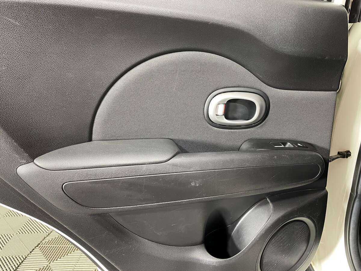 Купить Kia Soul с пробегом. Фото: #19