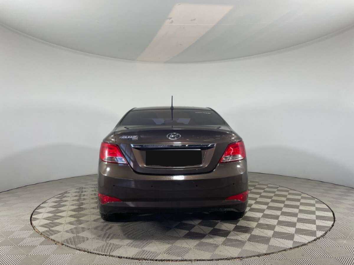 Купить Hyundai Solaris с пробегом. Фото: #4