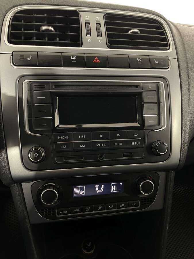 Купить Volkswagen Polo с пробегом. Фото: #14