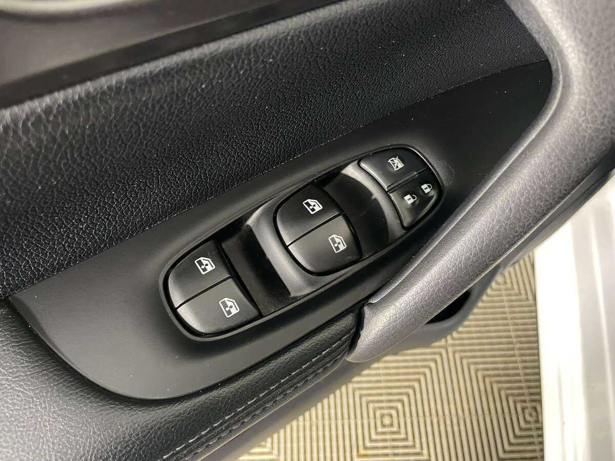 Купить Nissan Qashqai с пробегом. Фото: #18