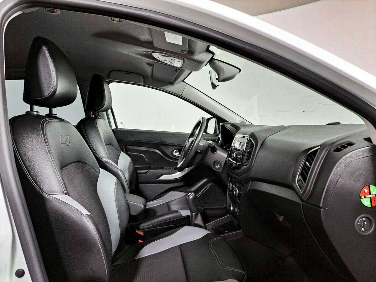 Купить Lada (ВАЗ) XRAY с пробегом. Фото: #8