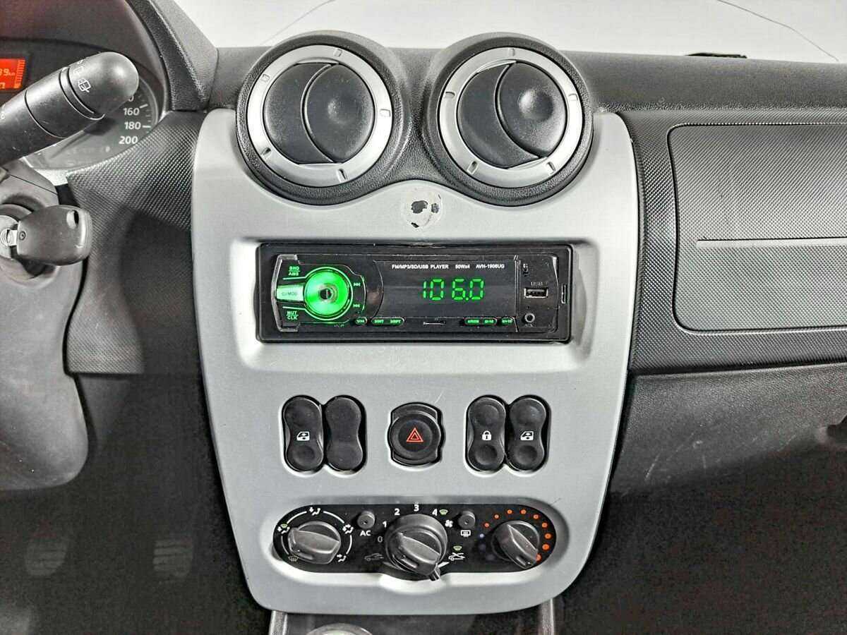 Купить Renault Sandero с пробегом. Фото: #12