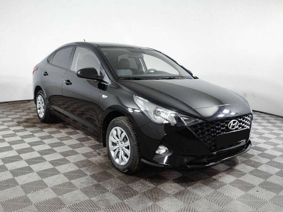 Купить Hyundai Solaris с пробегом. Фото: #2