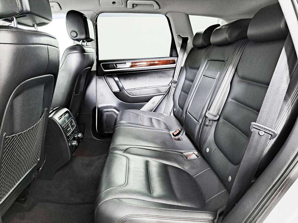 Купить Volkswagen Touareg с пробегом. Фото: #9