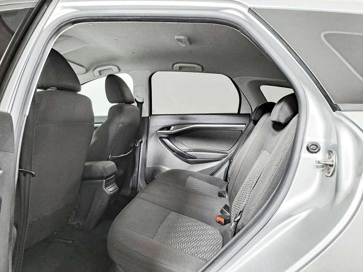 Купить Lada (ВАЗ) Vesta с пробегом. Фото: #9