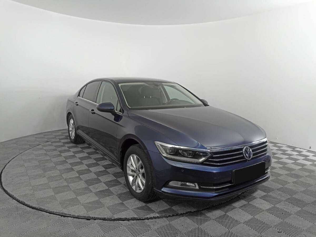 Купить Volkswagen Passat с пробегом. Фото: #2