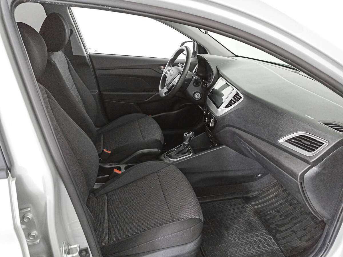 Купить Hyundai Solaris с пробегом. Фото: #8