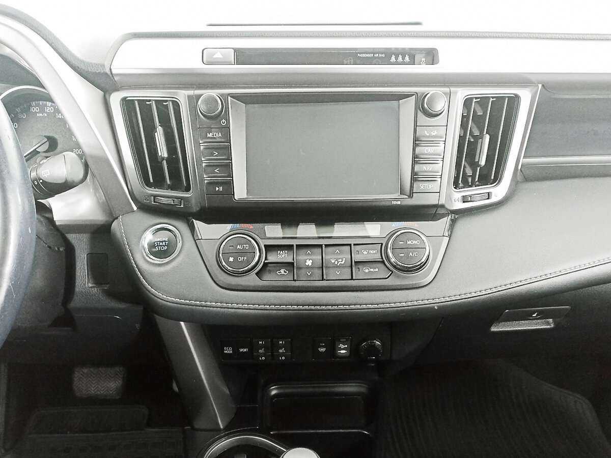 Купить Toyota RAV4 с пробегом. Фото: #12